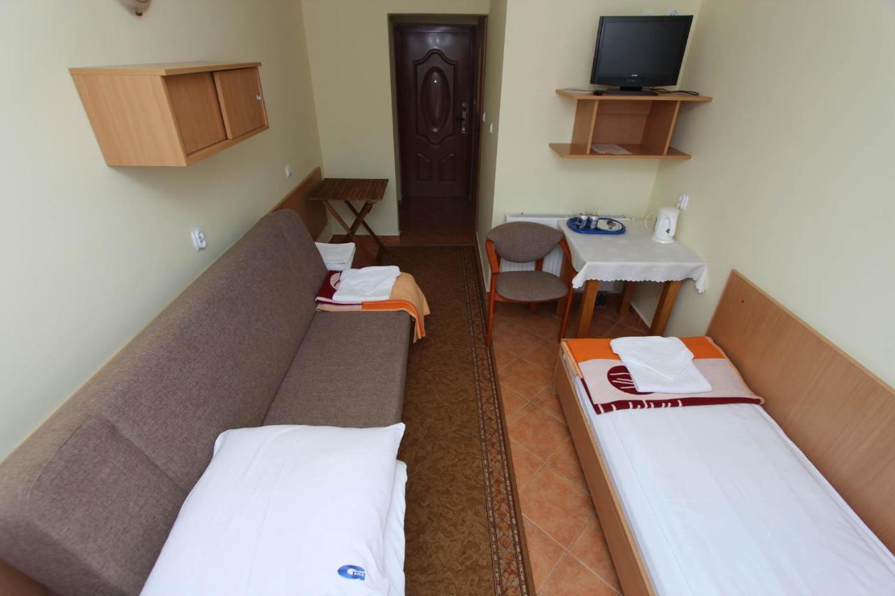 Sunset Przymorze Hotel Rewal Ngoại thất bức ảnh